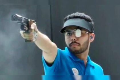 ప్రపంచ కప్ షూటింగ్‌లో విజయవీర్ సిద్దూ భారతదేశం నాల్గవ స్వర్ణం పొందాడు