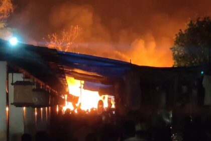 Breaking News: Major Fire At Popular Delhi Market Dilli Haat, 12 Fire Engines At Spot