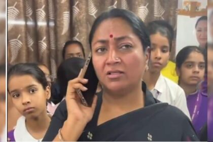 ఫీజు పెంపు తర్వాత Delhi ిల్లీ ముఖ్యమంత్రి పాఠశాలలో విరుచుకుపడ్డాడు