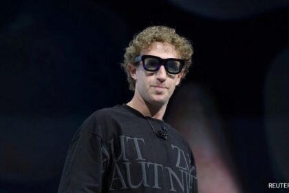 మార్క్ జుకర్‌బర్గ్ అమెరికన్లను మోసం చేయడం, చైనాతో "చేతితో చేతిలో" ఉంది: మెటా విజిల్‌బ్లోవర్