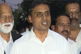 మిథున్ రెడ్డిని సిట్ అధికారులు అధికారులు అడిగిన 10 ముఖ్యమైన ముఖ్యమైన .. ఆయన ఇచ్చిన సమాధానాలు సమాధానాలు ఏంటి?