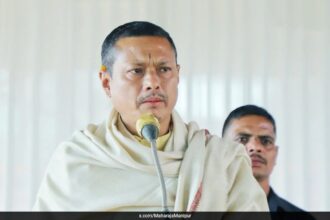 మీటీస్ తరువాత బిజెపి ఎంపి వార్షిక హిల్‌టాప్ తీర్థయాత్ర నుండి నిరోధించబడింది