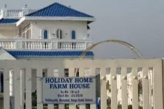 మొయినాబాద్‌లో రేవ్‌ పార్టీని భగ్నం భగ్నం చేసిన ఎస్వోటీ పోలీసులు పోలీసులు పోలీసులు పోలీసులు, 13 మంది- సోట్ పోలీసులు మొయినాబాద్ 13 లో రేవ్ పార్టీని అంతరాయం కలిగించారు 13 అరెస్టు చేశారు, తెలంగాణ న్యూస్