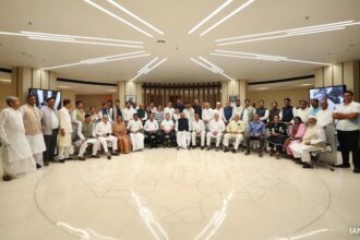 "రేపు వక్ఫ్ బిల్లుకు వ్యతిరేకంగా ఓటు వేయడానికి మొత్తం కూటమి": భారతదేశం తరువాత ఎంపి