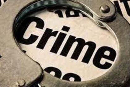 లవర్తో కలిసి కలిసి భర్తను దుపట్టాతో చంపిన- భార్య- ప్రియుడితో ఏకాంతంగా ఉన్నప్పుడు చూశాడని చూశాడని ..