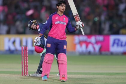 వైభవ్ సూర్యవాన్షి స్టోరీ: ఫాదర్ ఫార్మ్ ల్యాండ్‌ను ఇంధన క్రికెట్ కలకి విక్రయించారు, కొడుకు ప్రపంచ రికార్డును ముక్కలు చేస్తాడు