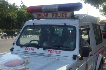 Delhi ిల్లీ వ్యక్తి టీనేజ్ తలను సిలిండర్‌తో చూసి భార్యతో పట్టుకున్న తర్వాత అతనిని చూస్తాడు: పోలీసులు