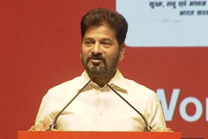 అంబానీ, అదానీతో పోటీపడేలా తెలంగాణ మహిళలకు ప్రోత్సాహం ప్రోత్సాహం: సీఎం సీఎం సీఎం