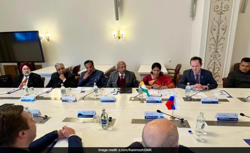 కానినోజి నేతృత్వంలోని భారతీయ ఎంపీలు రష్యాను మూసివేసి, ప్రయత్నించారు మరియు పరీక్షించారు