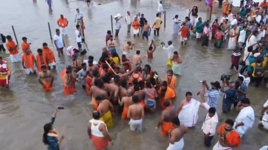 కాళేశ్వరంలో సరస్వతి నవరత్నమాల .. స్తోత్రంతో స్తోత్రంతో తొమ్మిది హారతులు .. ఇవీ ఇవీ ..!