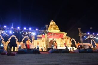 కాశీ పండితులతో పండితులతో సరస్వతి నవరత్నమాల- హారతి- ప్రతి సాయంత్రం ప్రత్యక్షప్రసారం