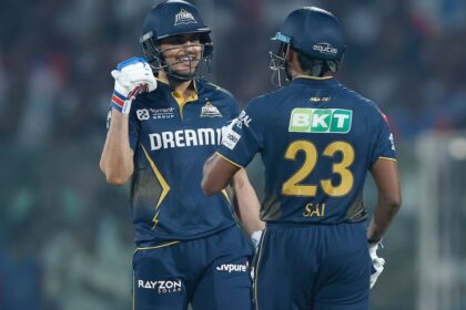 గుజరాత్ టైటాన్స్ Delhi ిల్లీ రాజధానులను 10 వికెట్ల తేడాతో, ఆర్‌సిబి మరియు పంజాబ్ కింగ్స్‌తో పాటు ప్లేఆఫ్స్‌కు అర్హత సాధించింది