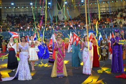 గ్రామీణ పర్యటనకు అందాల అందాల - ముద్రా న్యూస్