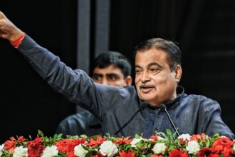 తెలంగాణ అభివృద్ధికి అభివృద్ధికి కేంద్రంతో కలిసి రావాలని కోరిన కేంద్ర మంత్రి నితిన్ నితిన్ గడ్కరీ ..