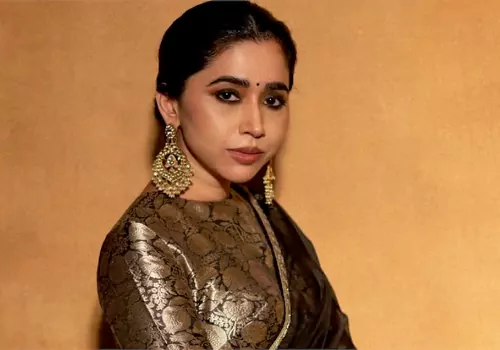 ప్రముఖ గాయనికి హత్యా బెదిరింపులు..ఆ హీరో హీరో వల్లనేనా!