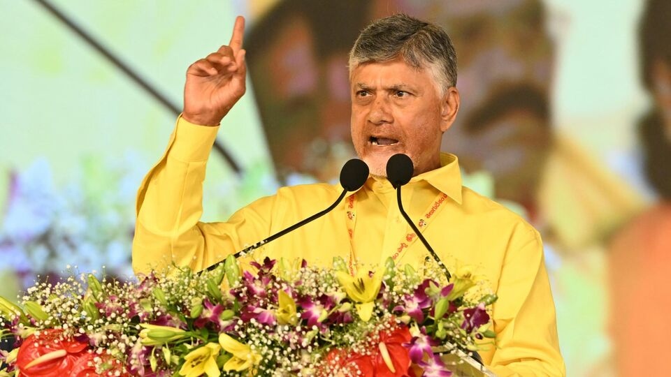 బడులు తెరవక ముందే విద్యార్థులకు విద్యార్థులకు తల్లికి వందనం చెల్లిస్తాం .. అవినీతి అవినీతి ఎవరిని వదిలేది లేదన్న చంద్రబాబు చంద్రబాబు
