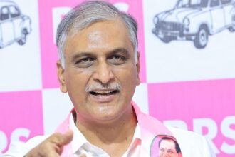 బనకచర్లతో ఏపీ సర్కార్ సర్కార్ ..! జల దోపిడిని అడ్డుకోకుండా అడ్డుకోకుండా ఏం ..? ప్రభుత్వానికి హరీశ్ రావ్ ప్రశ్నలు