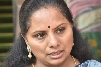 బీఆర్‌ఎస్‌ నాయకత్వ బాధ్యతలపై కేసీఆర్‌ వారసుల మధ్య ఆధిపత్య పోరు… జోరుగా ఊహాగానాలు!!