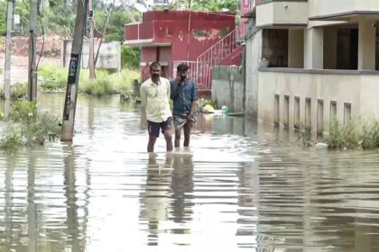 భారీ వర్షాలకు బెంగళూరు అతలాకుతలం- వ్యవస్థపై వ్యవస్థపై ప్రజల్లో అసహనం
