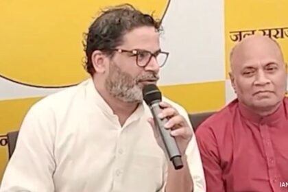 మాజీ యూనియన్ మంత్రి ఆర్‌సిపి సింగ్ బీహార్‌లో ప్రశాంత్ కిషోర్ జాన్ సూరాజ్ పార్టీలో చేరారు