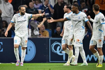 మార్సెయిల్, మొనాకో క్లిన్చ్ ఛాంపియన్స్ లీగ్ అర్హత లిగ్యూ 1 నుండి