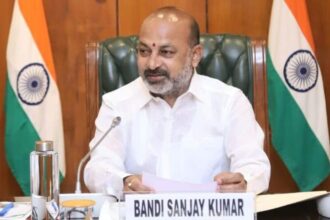 మావోయిస్టులతో మాటల్లేవు .. మాట్లాడుకోవడాల్లేవు .. బండి బండి సంచలన వ్యాఖ్యలు వ్యాఖ్యలు