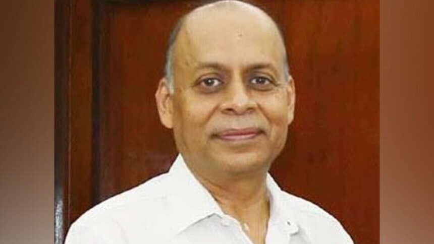 యూపీఎస్సీ చైర్మన్ గా గా రక్షణ శాఖ)