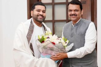 రాజకీయాల్లోకి రోహిత్ .. టెస్టు టెస్టు రిటైర్మెంట్ తర్వాత మహారాష్ట్ర సీఎంతో మీటింగ్ మీటింగ్ .. బీజేపీలోకి బీజేపీలోకి చేరబోతున్నారనే చర్చ!