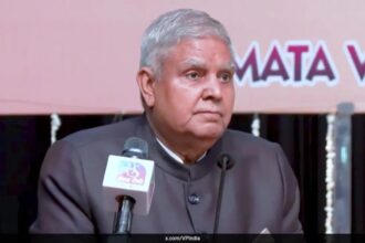 రైతులలో ద్రవ్యోల్బణం యొక్క కారకం, ఎమ్మెల్యేలు మరియు ఎంపీల జీతాల మాదిరిగా