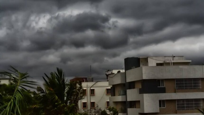 వాయుగుండంగా మారిన మారిన తీవ్ర - ఏపీ - ఏపీ, తెలంగాణకు అతి భారీ వర్ష సూచన సూచన సూచన సూచన సూచన…!