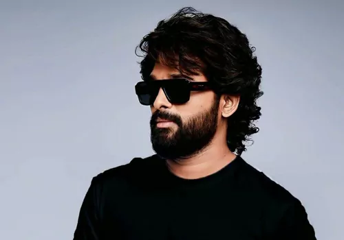విలన్ గా గా అల్లు .. రిస్క్ రిస్క్ చేస్తున్నాడా ..?