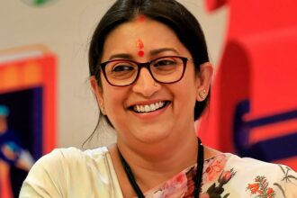 విశ్వవిద్యాలయ మాజీ మంత్రి స్మృతి ఇరానీ