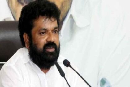 వైసీపీ మాజీ ఎంపీ నందిగం సురేష్ అరెస్ట్ అరెస్ట్, తుళ్లూరు పీఎస్ కు కు తరలింపు