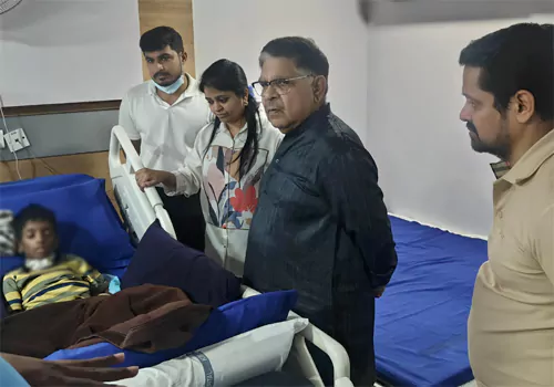 శ్రీతేజ్‌ను పరామర్శించిన అల్లు అల్లు!