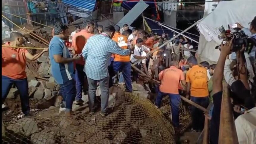 సింహాచలం దుర్ఘటనపై ప్రభుత్వానికి చేరిన చేరిన నివేదిక .. ఈవో, ఈవో, కాంట్రాక్టర్‌, ఇంజనీరింగ్, టూరిజం సిబ్బందిపై కఠిన చర్యలకు చర్యలకు చర్యలకు చర్యలకు