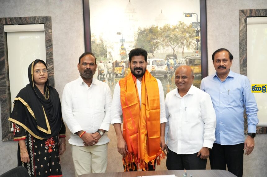 సీఎంతో ఆర్టీఐ కమిషనర్ల కమిషనర్ల - ముద్రా న్యూస్