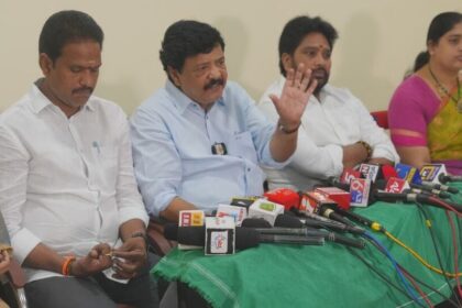 హరిహర వీరమల్లు విడుదల ముందే థియేటర్ల బంద్‌ బంద్‌? సినీ పరిశ్రమపై కక్ష సాధింపులు ఉండవన్న మంత్రి దుర్గేష్‌ దుర్గేష్‌