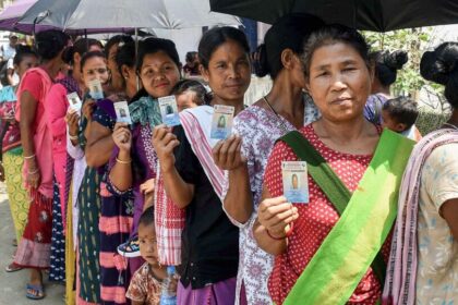 15 రోజుల్లోనే ఓటర్ ఐడీ కార్డు డోర్ డెలివరీ; ఆన్ లైన్ లో ఇలా అప్లై అప్లై చేసుకోండి- ఓటరు ఐడి కార్డ్ డెలివరీ 15 రోజుల్లో ఆన్‌లైన్ చెక్ దశలను ఎలా దరఖాస్తు చేసుకోవాలి మరియు ట్రాక్ చేయాలి