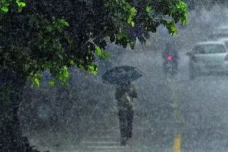 ఏపీ, తెలంగాణకు తెలంగాణకు అలర్ట్ అలర్ట్ - మళ్లీ మళ్లీ ఉరుములు, మెరుపులతో కూడిన కూడిన వర్షాలు ..! ఎల్లో హెచ్చరికలు జారీ- తెలుగు స్టేట్స్‌లో మరికొన్ని రోజులు expected హించిన వర్షాలు ఇక్కడ తాజా వాతావరణ నవీకరణలు, తెలంగాణ తెలంగాణ తెలంగాణ