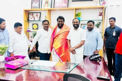 నూతన మంత్రులను కలిసిన కలిసిన - ముద్రా న్యూస్