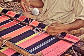 నేతన్నలకు ఏపీ సర్కార్ సర్కార్ గుడ్ - వేతనాలు, వేతనాలు, ప్రాసెసింగ్ ఛార్జీల పెంపు పెంపు, ఇవిగో ఇవిగో ఇవిగో