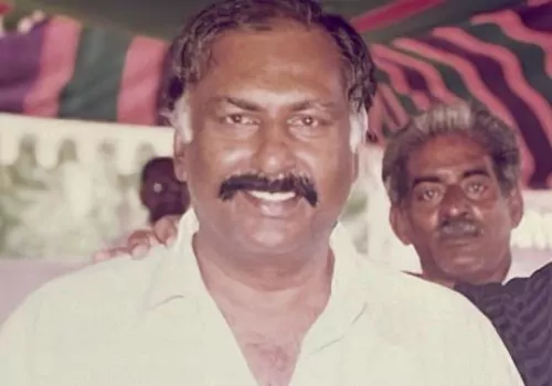 ప్రముఖ అగ్ర నిర్మాత నిర్మాత మహేంద్ర మృతి..శ్రీహరి ని హీరోగా పరిచయం పరిచయం చేసారు