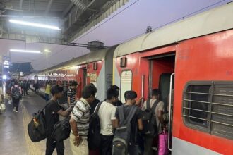 ప్రయాణికులకు ప్రయాణికులకు - సికింద్రాబాద్ నుంచి 8 ప్రత్యేక ప్రత్యేక రైళ్లు రైళ్లు, సర్వీసుల- scr secunderabad మరియు నాగార్సోల్ మధ్య ఎనిమిది ప్రత్యేక రైలు సేవలను ఆపరేట్ చేయండి, తెలంగాణ.