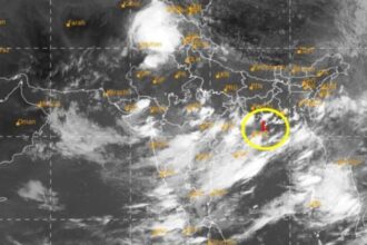బంగాళాఖాతంలో బంగాళాఖాతంలో - ఏపీలోని ఏపీలోని ఈ జిల్లాలకు వర్ష- సూచన- ఆ మరియుహ్రాప్రదేశ్‌లో లైక్లీని మరికొన్ని రోజులు IMD వాతావరణ నవీకరణలు ఇక్కడ తనిఖీ చేయండి, ఆంధ్ర ప్రదేశ్ న్యూస్