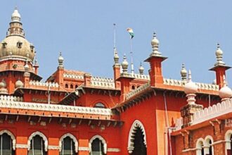 '' మహిళల పాస్ పోర్టు దరఖాస్తులో భర్త సంతకం అవసరం. ఆమె భర్త ఆస్తి ఆస్తి ..