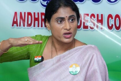 'మా ఫోన్లు ట్యాప్ ట్యాప్ చేశారు - స్వయంగా స్వయంగా వినిపించారు' - వైఎస్ షర్మిల సంచలన వ్యాఖ్యలు వ్యాఖ్యలు
