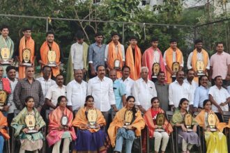 వెలమ విద్యార్థుల అభివృద్ధికి కృషి కృషి: ఎమ్మెల్యే సంజయ్ కుమార్
