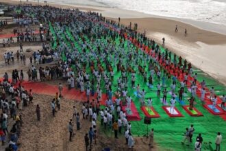 వైజాగ్ వేదికగా 5 లక్షల మందితో 'యోగా యోగా' ..! జూన్ 21 న ఏపీ సర్కార్ ఏం ఏం ...?