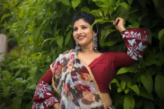 షాకింగ్ .. సింగర్ మంగ్లీ బర్త్ బర్త్ డే పార్టీలో డ్రగ్స్!