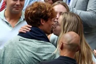 148 ఏళ్లలో ఫస్ట్ టైమ్ .. వింబుల్డన్ వింబుల్డన్ విన్నర్ విన్నర్ .. అతని అతని ప్రేయసి ఎవరో ఎవరో? గెలిచిన ప్రైజ్ మనీ ఇదే